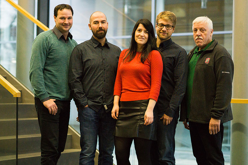 v.l.: Dr. Martin Setzkorn, Mathias Manzke, Steffi Beckert, Kevin Lehzen, Prof. Dr. Hartmut Ewald. (Foto: Jessica Brach, pixflut).